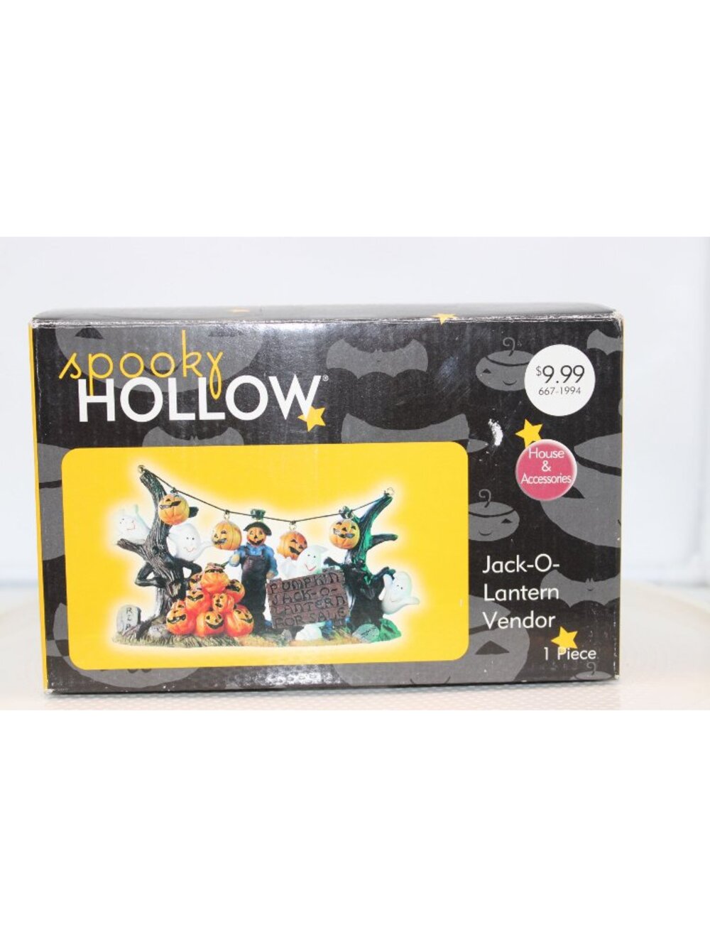 Jo-Ann Fabric Spooky Hollow - Jack-O-Lantern Vendor